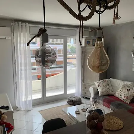 Apartment Lamer *