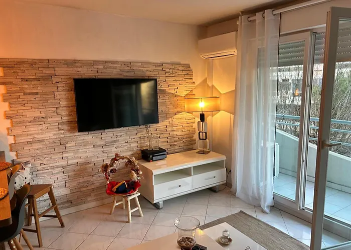Apartment Lamer